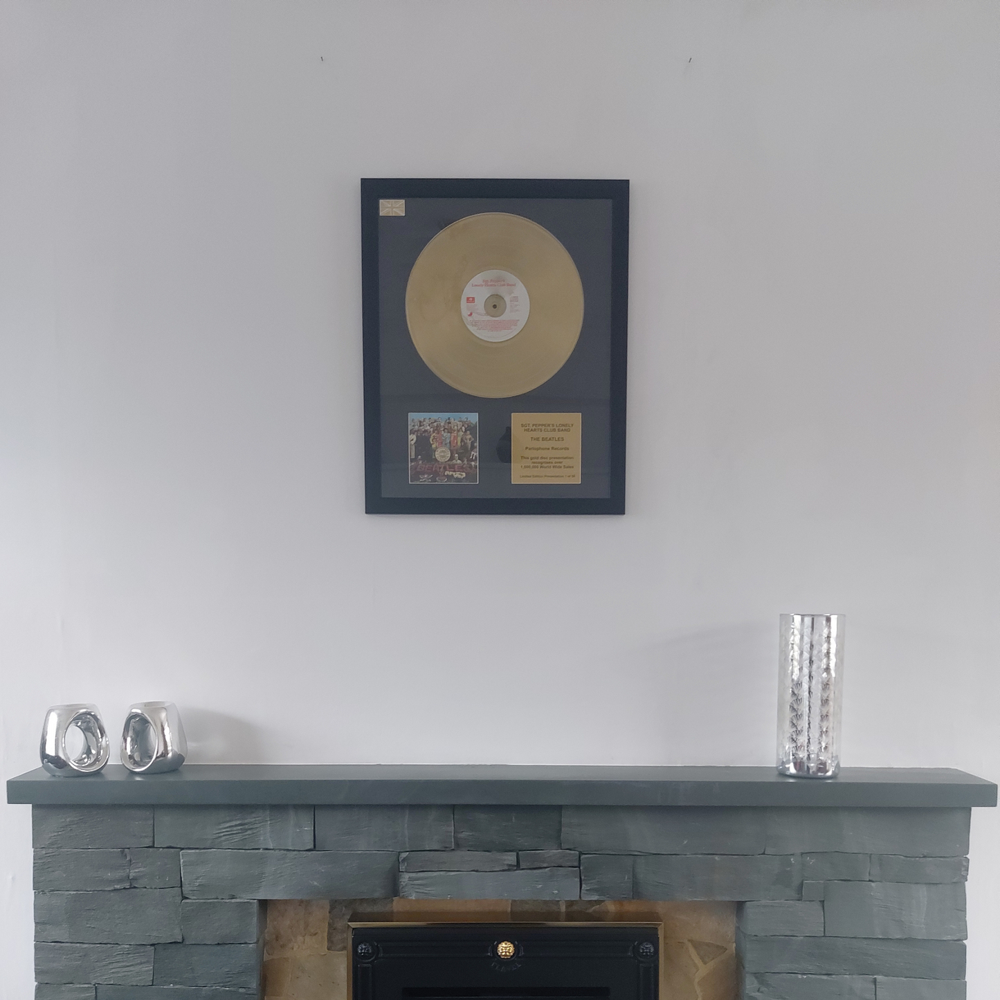 THE BEATLES - Sgt. Pepper's Lonely Hearts Club Band | Gold Record & CD Presentation