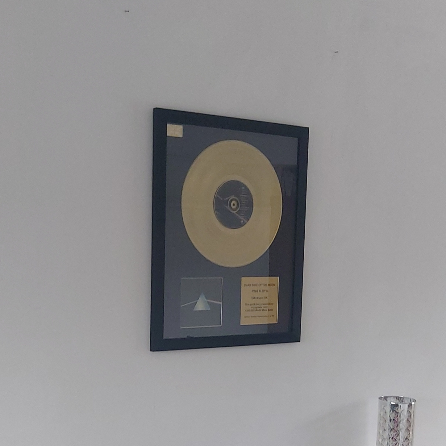 PINK FLOYD - Dark Side Of The Moon | Gold Record & CD Presentation